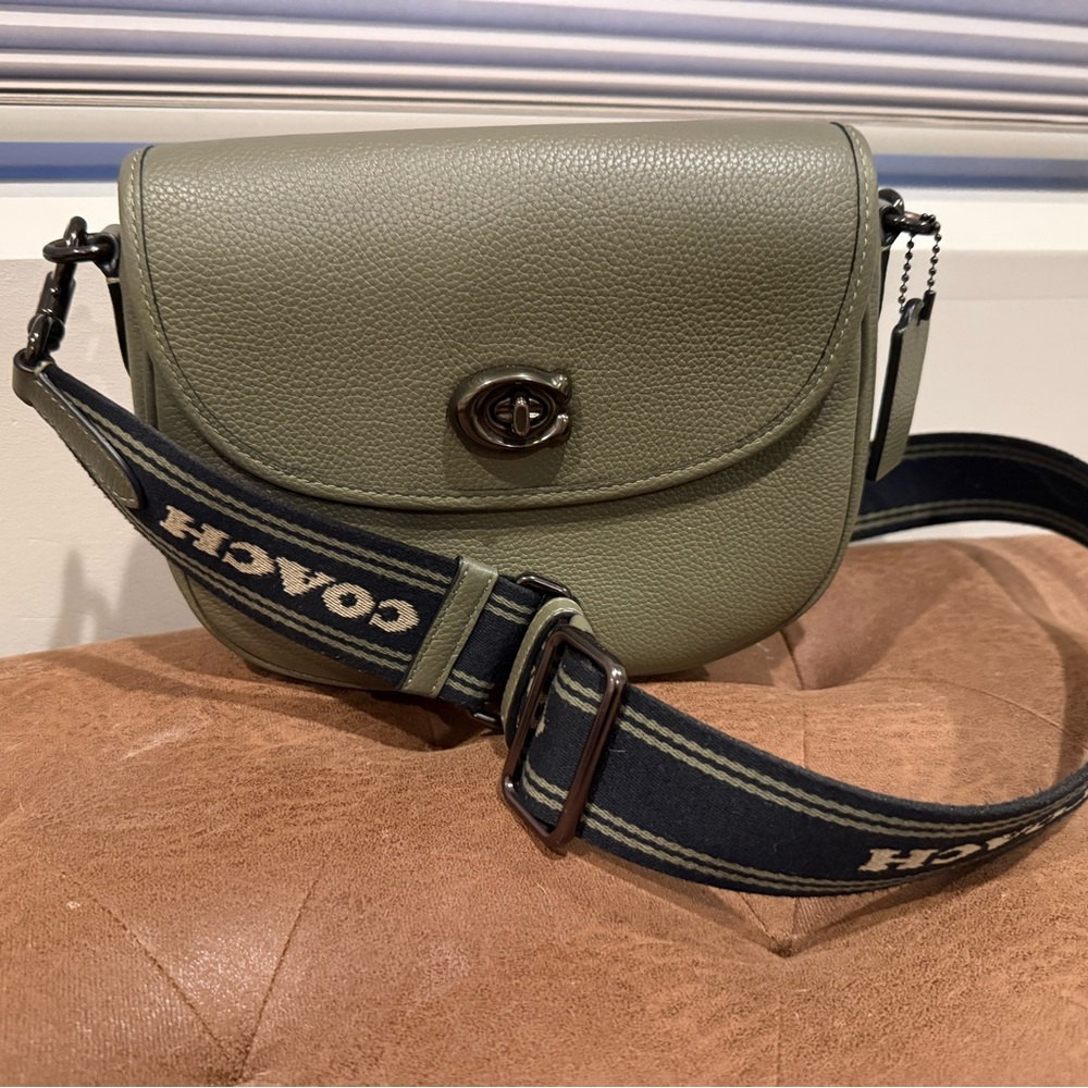 Coach willow saddle crossbody bag